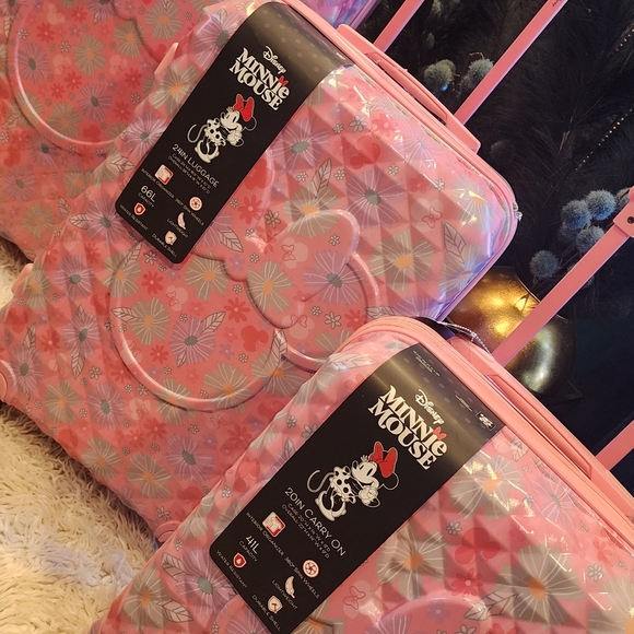 Disney Minney Mouse Hard Suitcases Set of 3!28"&24"&20"Brand New - Picture 3 of 9